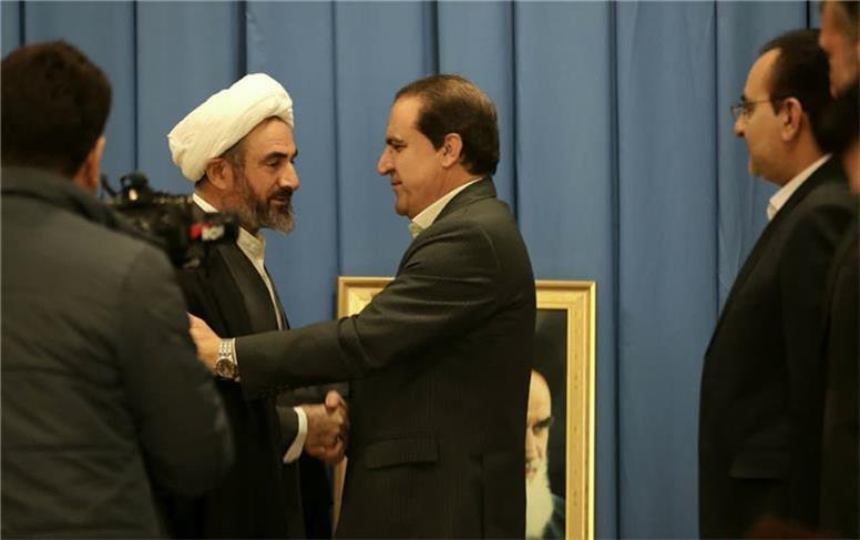 در استان به دنبال ایجاد فرصت‌های جدید اقتصادی و ارتقای سطح زندگی مردم هستیم