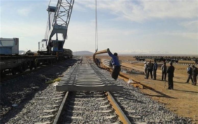 بررسی وضعیت پروژه راه‌آهن زاهدان- بیرجند- مشهد در وزارت راه