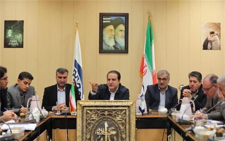 بازاریان در اجرای طرح‌های اقتصادی و بهبود معیشت مردم نقش بی‌بدیل دارند | بسته ویژه دولت برای مقابله با شوک تورمی و رفع کمبود نقدینگی فعالان بازار