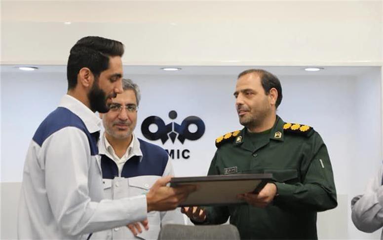 جهادگران فولاد سنگان به رنگ انسانیت؛ گروه برتر خدمت‌رسانی معرفی شد