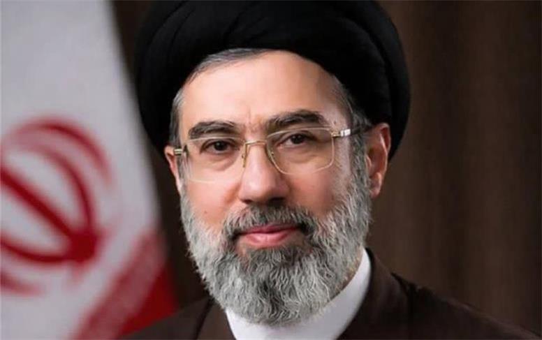 آیت‌الله سید مجتبی خامنه‌ای رهبر جمهوری اسلامی ایران شد