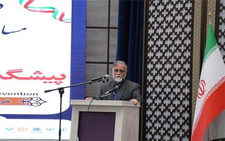 اختلاف در بین خانواده و از هم گسیختگی در روابط اجتماعی خودکشی را تشدید می‌کند