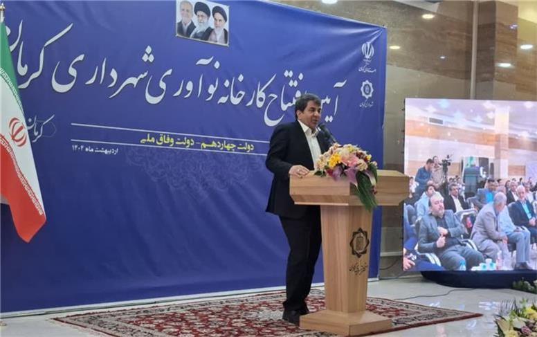 کلنگ‌زنی و افتتاح ۱۲.۷ همت طرح با حضور وزیر کشور در کرمان