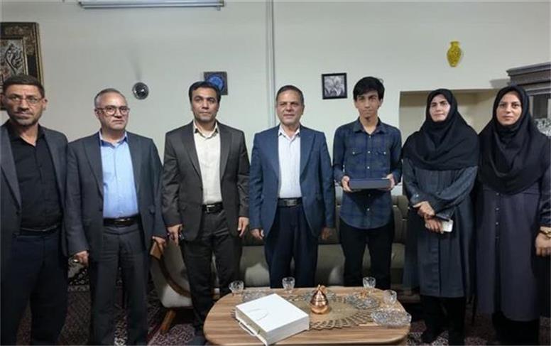 نخبگان علمی، طلایه‌داران پیشرفت و اقتدار آینده ایران هستند
