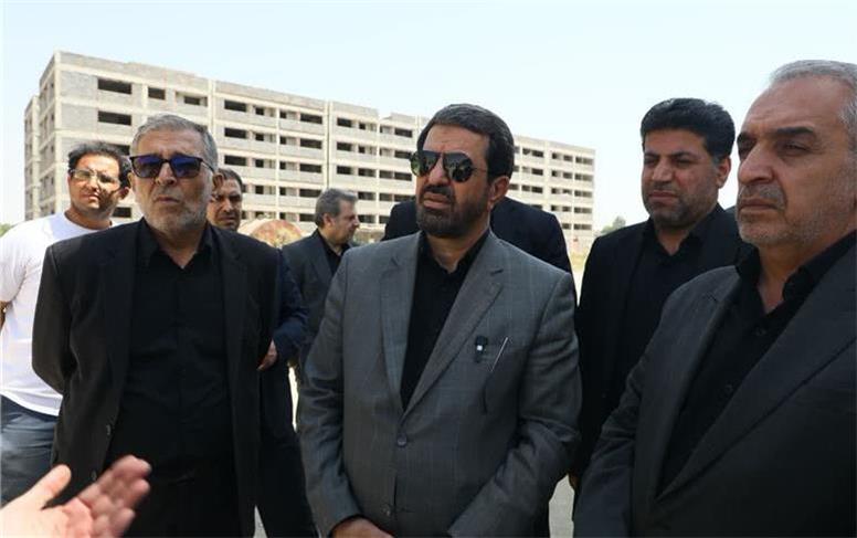 تو فکر یک سقفم!