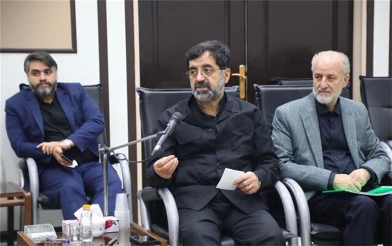 استاندار قم: دستگاه‌ها باید کنار مردم در عمل باشند