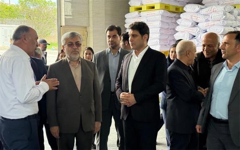 بازدید استاندار کردستان از کارخانه شیر سنندج