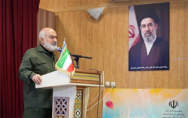کارگران ایرانی در جنگ رمضان اجازه اختلال در تولید را ندادند