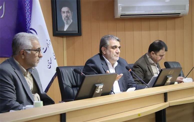 رفع موانع تولید و تسریع در اجرای مصوبات کارگروه با رویکرد هم‌افزایی دستگاه‌ها و بانک ها دنبال شود