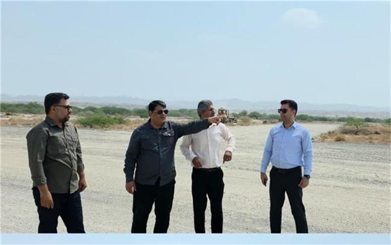 بازدید فرماندار میناب از اراضی طرح جوانی جمعیت میناب