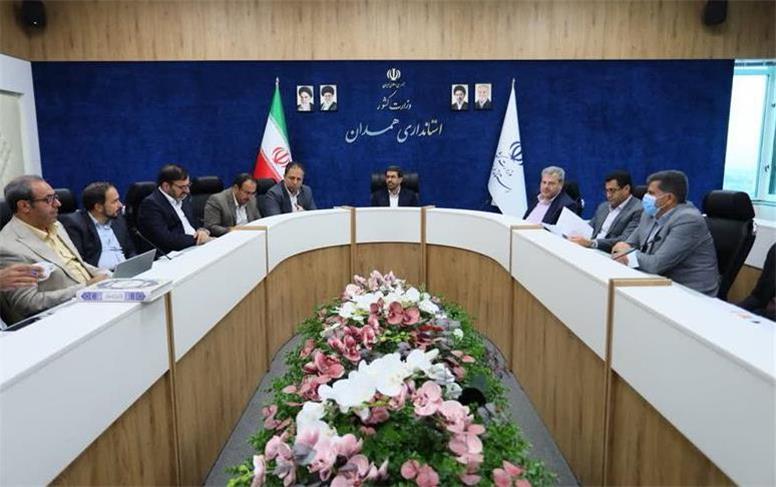 استاندار در مسیر رفع موانع واگذاری اراضی پارک علم و فناوری