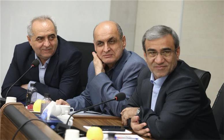 استاندار گیلان خواستار ترمیم حقوق کارکنان و متناسب‌سازی حقوق بازنشستگان وزارت کشور شد