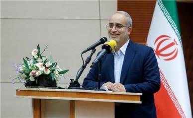 بهبود وضعیت تولید گندم در کرمان/ ماشین‌های سوخت بمب متحرک هستند!