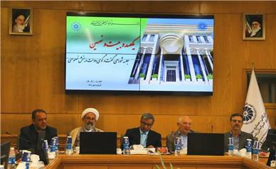 باید فاصله بین دولت و بخش خصوصی را به حداقل برسانیم