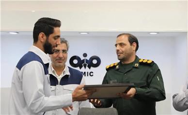 جهادگران فولاد سنگان به رنگ انسانیت؛ گروه برتر خدمت‌رسانی معرفی شد