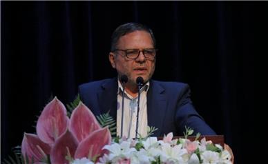 جشنواره شهید رجایی بستری برای ارتقا و اثربخشی نظام اداری است