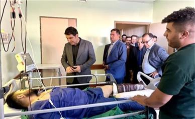 عیادت استاندار کردستان از مجروح حادثه معدن سقز |  رسیدگی به پرونده با جدیت دنبال می شود
