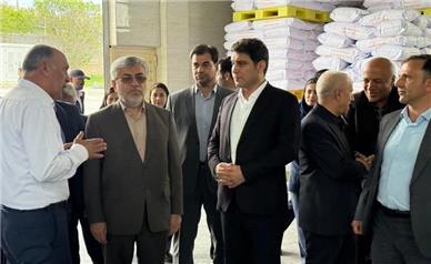 بازدید استاندار کردستان از کارخانه شیر سنندج
